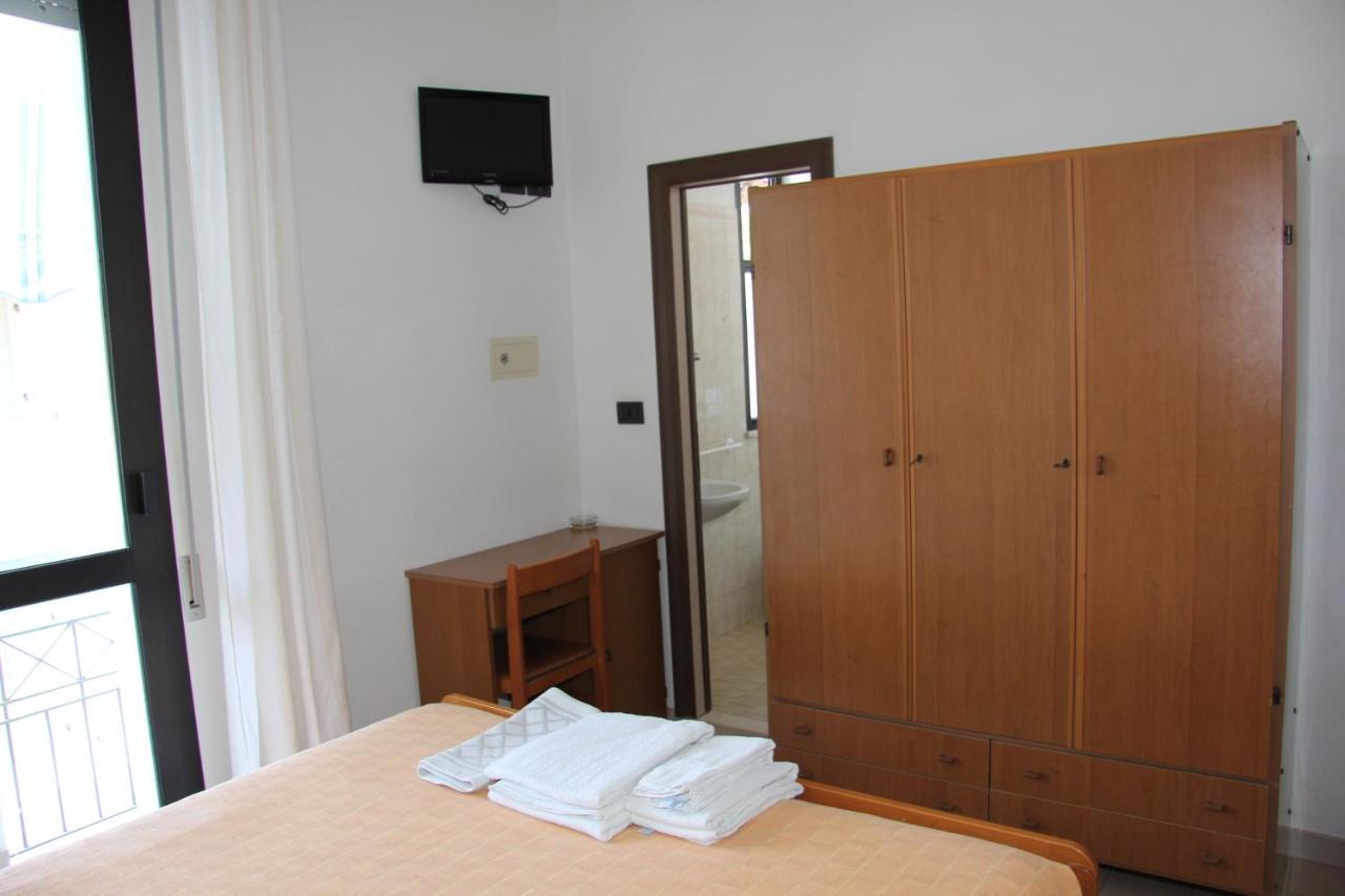 Hotel Vela Azzurra Rimini Room photo